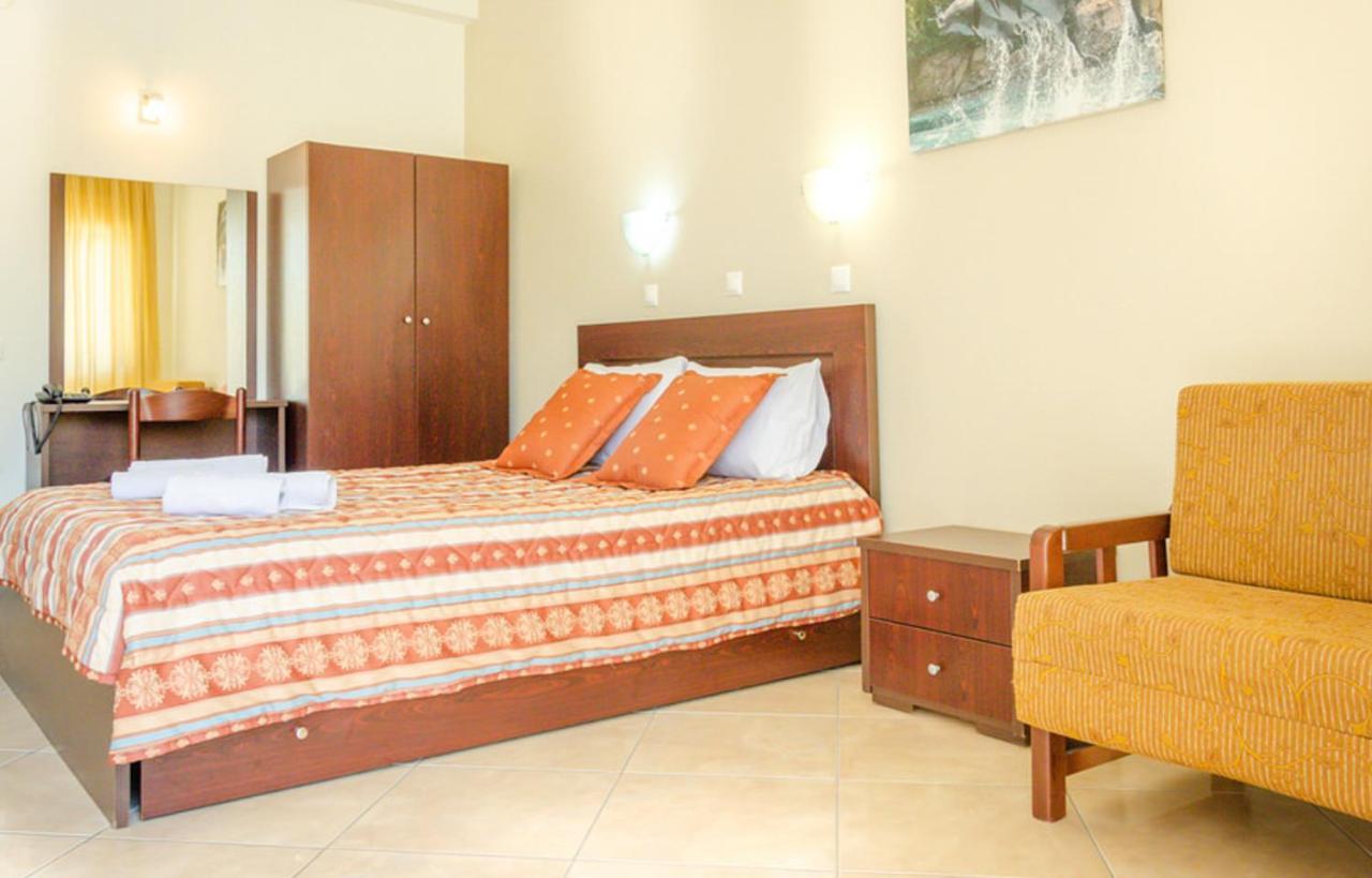 Delfini Hotel 2*