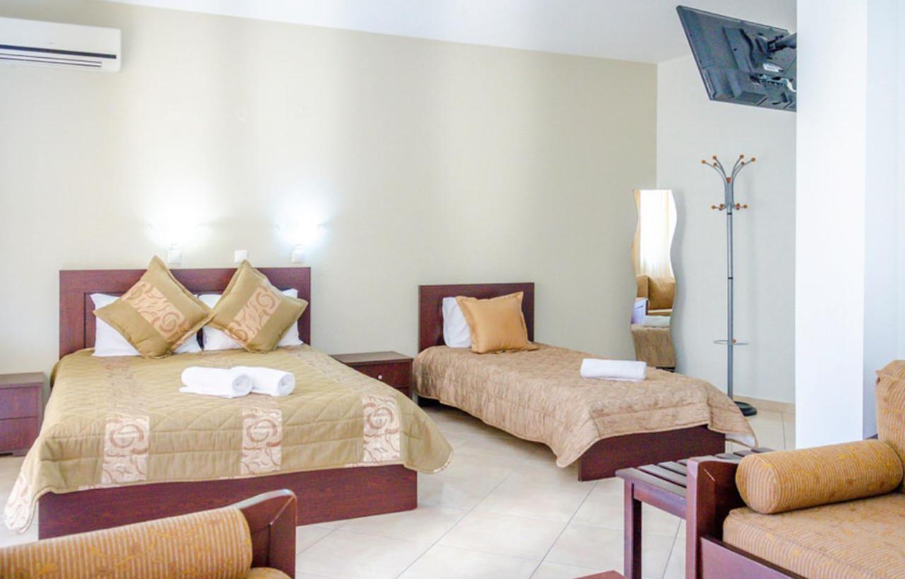 Delfini Hotel 2*